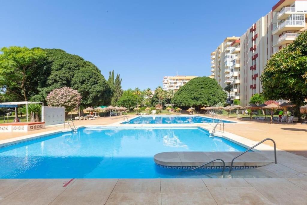 Apt Moderno Con Vistas, Recepcion 24 Hs Y Piscinas Benalmádena Extérieur photo